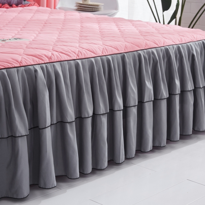 91家纺网 家纺一手货源 找家纺 艾裙海 2025新款床裙款半夹棉四件套 玉拼灰