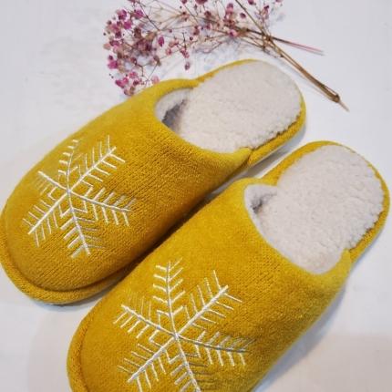 兰奥家居 2020新款圣诞系雪花澳洲兔毛拖鞋 明黄（女款）