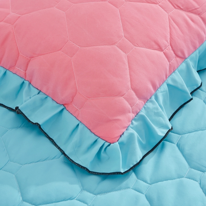 91家纺网 家纺一手货源 找家纺 艾裙海 2025新款床裙款全夹棉四件套 湖蓝拼玉