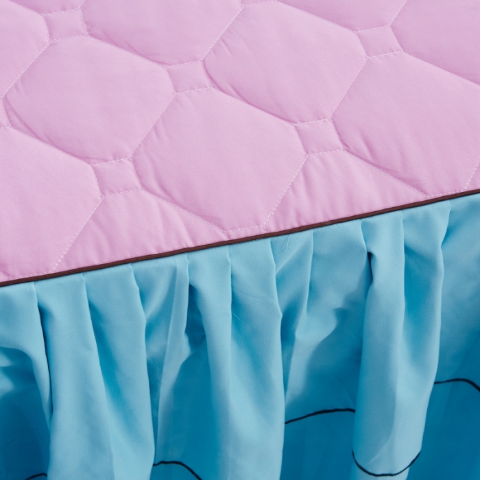 91家纺网 家纺一手货源 找家纺 艾裙海 2025新款纯色磨毛夹棉单床裙 粉拼蓝