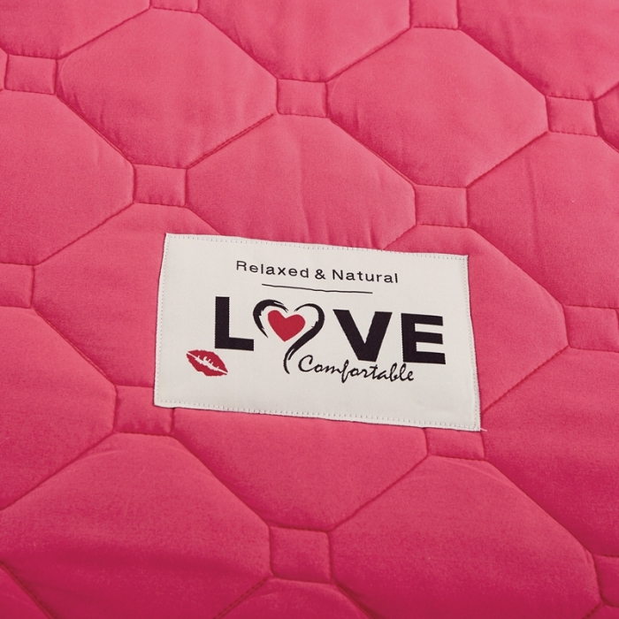 91家纺网 家纺一手货源 找家纺 艾裙海 2025新款纯色磨毛夹棉单床裙 西瓜红