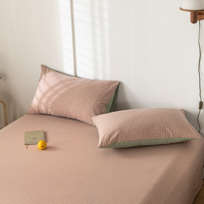 91家纺网 家纺一手货源 找家纺 蓝巢 2020新款全棉色织水洗棉单枕套（48*74 ） 丁香粉格