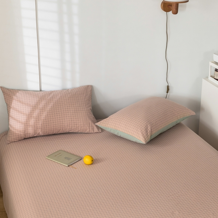 91家纺网 家纺一手货源 找家纺 蓝巢 2020新款全棉色织水洗棉单枕套（48*74 ） 丁香粉格
