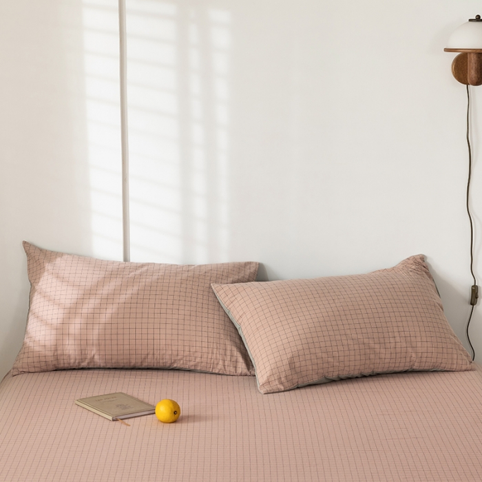 91家纺网 家纺一手货源 找家纺 蓝巢 2020新款全棉色织水洗棉单枕套（48*74 ） 丁香粉格