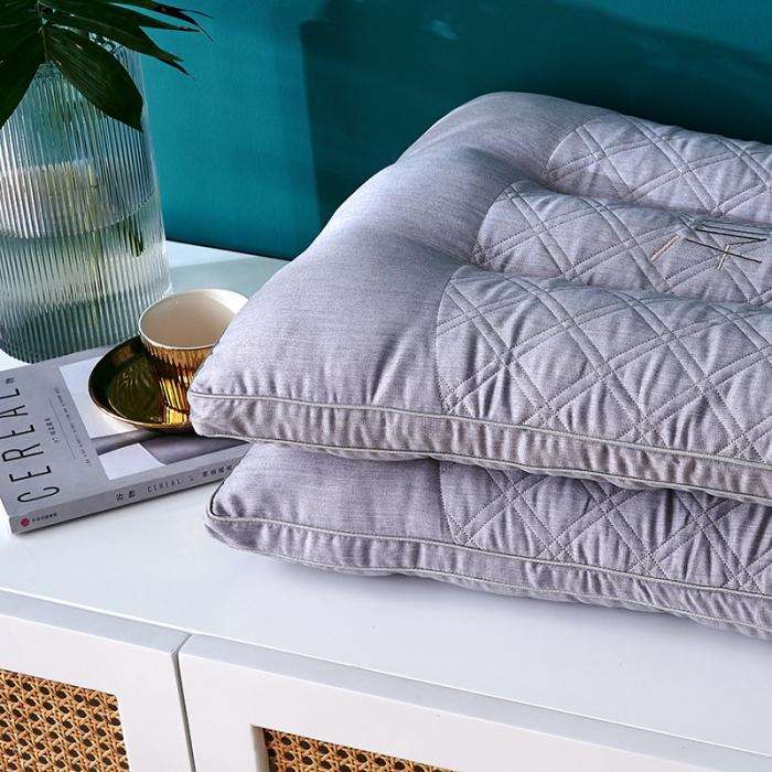 91家纺网 家纺一手货源 找家纺 赛格时代家居  枕芯 淳朴绣花定型舒适枕