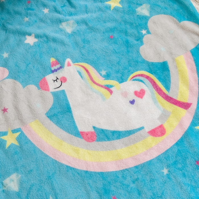 91家纺网 家纺一手货源 找家纺 茗婷家纺 2025新款单层定位童毯 彩虹马