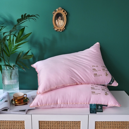 91家纺网 家纺一手货源 找家纺 （总）赛格时代家居  枕芯  艾草亲肤羽丝绒枕