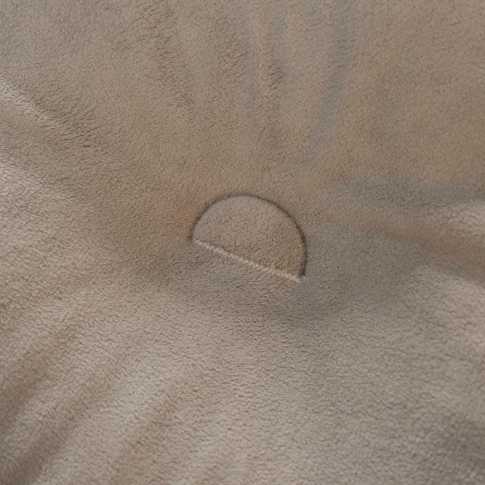 91家纺网 家纺一手货源 找家纺 厂家直销一件代发2020新款三角富贵绒珍珠棉床头靠垫1.5床