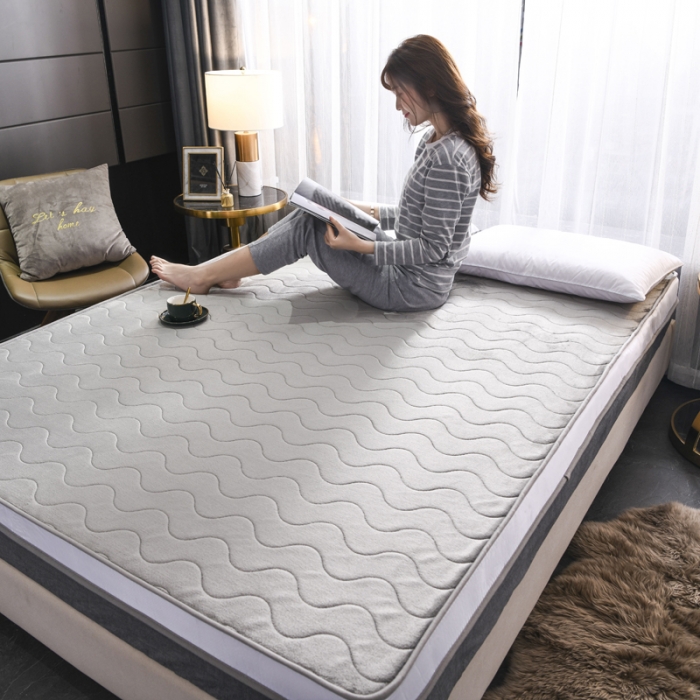 91家纺网 家纺一手货源 找家纺 欣罗兰2022新款床垫 法莱绒波浪-灰