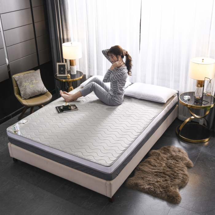 91家纺网 家纺一手货源 找家纺 欣罗兰2022新款床垫 法莱绒波浪-灰