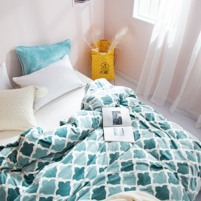 91家纺网 家纺一手货源 找家纺 （总）来菲 2025新款印花法兰绒法莱绒毛毯加厚多功能盖毯珊瑚绒毯子