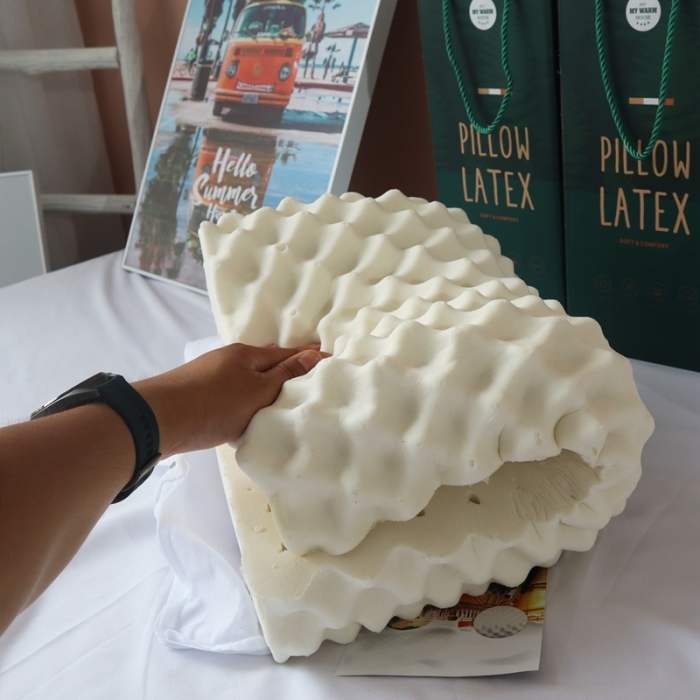 91家纺网 家纺一手货源 找家纺 伟邦枕芯 2020新款泰国进口带钢印彩棉狼牙乳胶枕