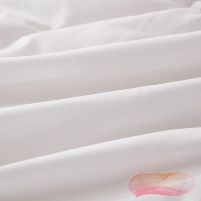 91家纺网 家纺一手货源 找家纺 啊雅家居 2025新款全棉贡缎印花羽丝绒被 荷花