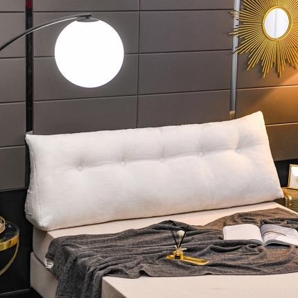 91家纺网 家纺一手货源 找家纺 一兰冰雪绒长毛绒三角靠垫双人床头靠垫榻榻米大靠枕靠背 白