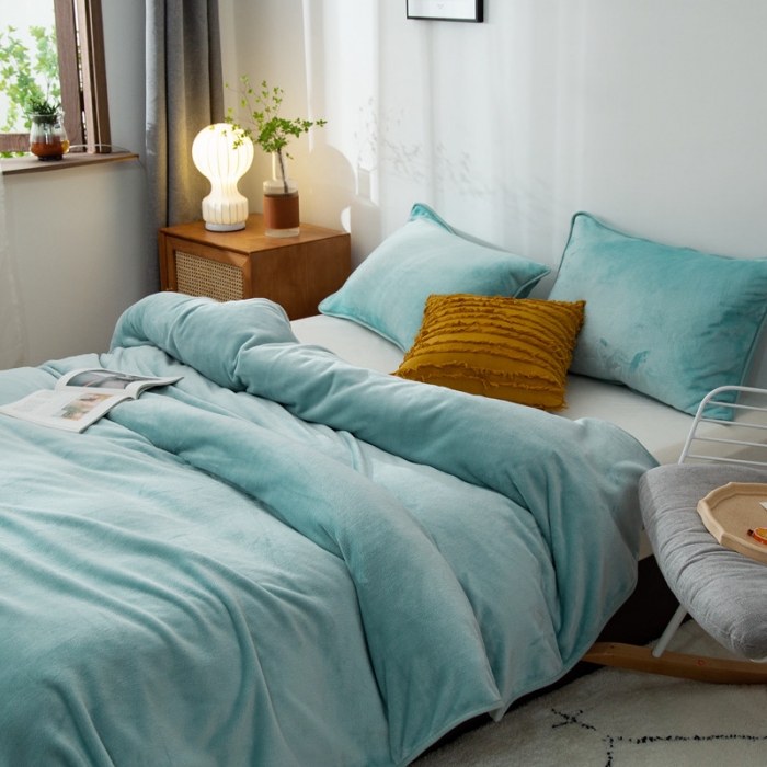 91家纺网 家纺一手货源 找家纺 来菲加厚纯色法莱绒毛毯珊瑚绒毯子素色金貂绒深蓝薄荷绿