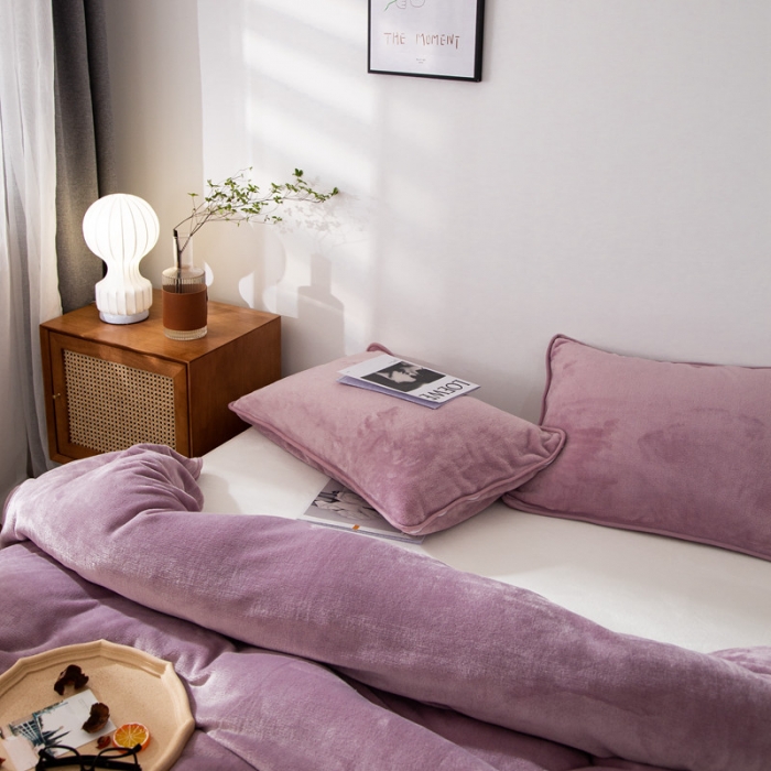 91家纺网 家纺一手货源 找家纺 来菲毛毯 320克金貂绒纯色毛毯加厚盖毯毯1.5公斤 豆沙