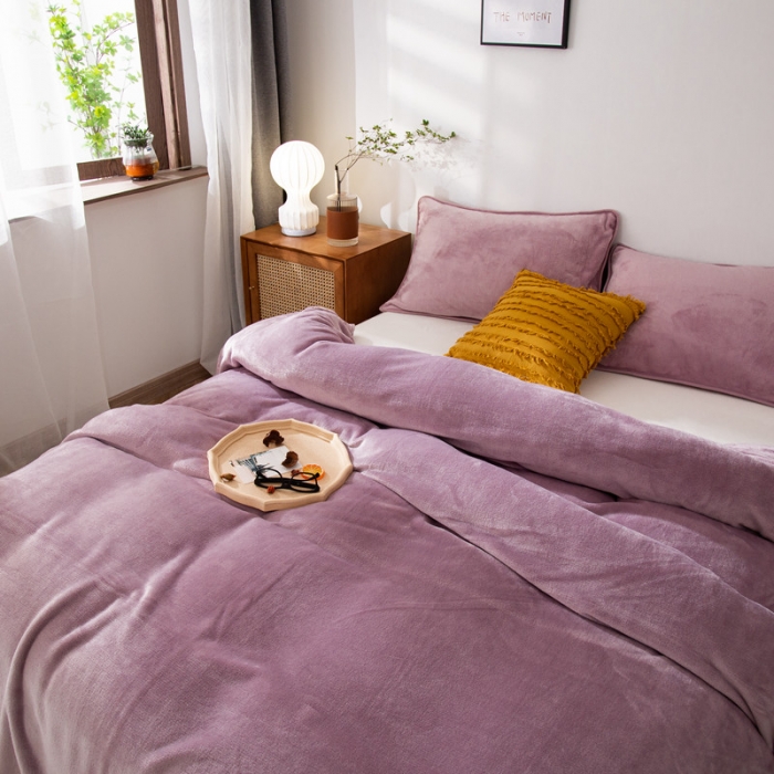 91家纺网 家纺一手货源 找家纺 来菲毛毯 320克金貂绒纯色毛毯加厚盖毯毯1.5公斤 豆沙