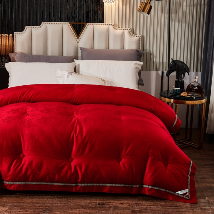 91家纺网 家纺一手货源 找家纺 （总）啊雅家居 2025新款60S全棉贡缎提花大豆羽丝绒被