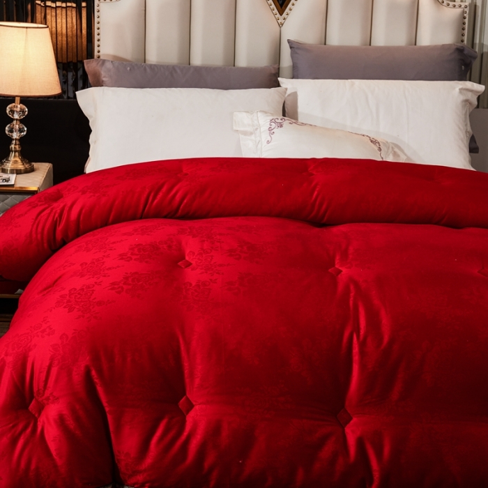 91家纺网 家纺一手货源 找家纺 （总）啊雅家居 2025新款60S全棉贡缎提花大豆羽丝绒被