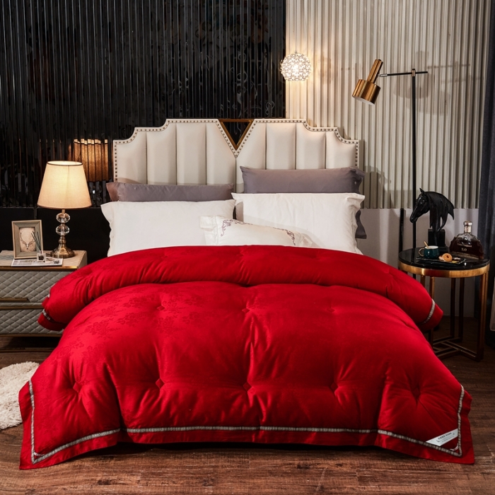 91家纺网 家纺一手货源 找家纺 （总）啊雅家居 2025新款60S全棉贡缎提花大豆羽丝绒被