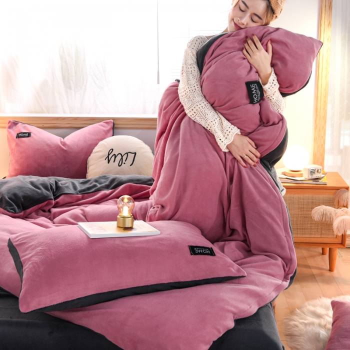 91家纺网 家纺一手货源 找家纺 唐人居 2025新款牛奶绒双拼贴布绣四件套 格调-豆沙