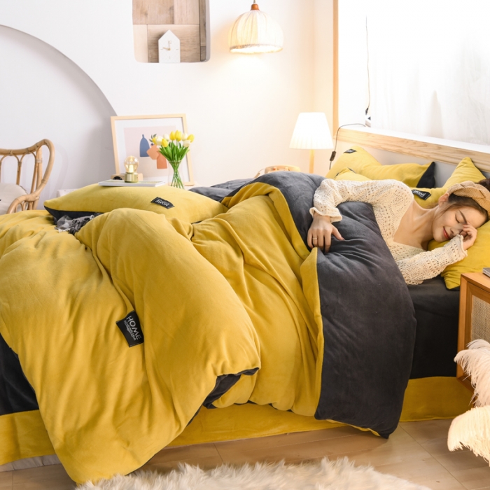 91家纺网 家纺一手货源 找家纺 唐人居 2025新款牛奶绒双拼贴布绣四件套 格调-姜黄