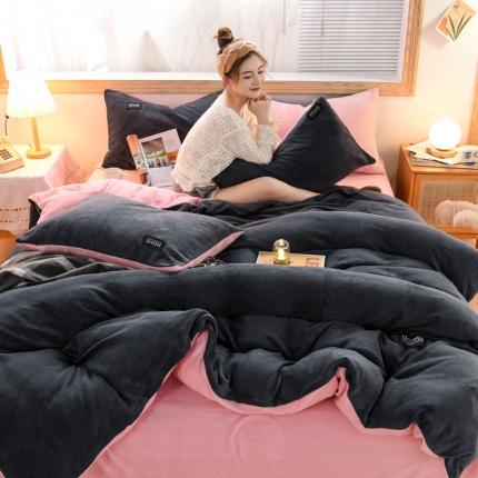 91家纺网 家纺一手货源 找家纺 唐人居 2025新款牛奶绒双拼贴布绣四件套 格调-灰