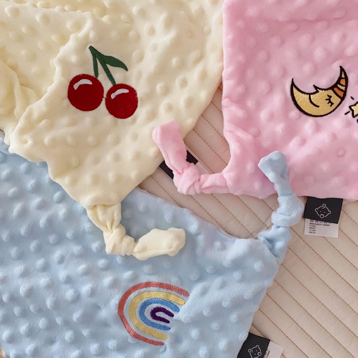 91家纺网 家纺一手货源 找家纺 （总）星期八 2020新款魔法豆豆安抚巾40*40cm