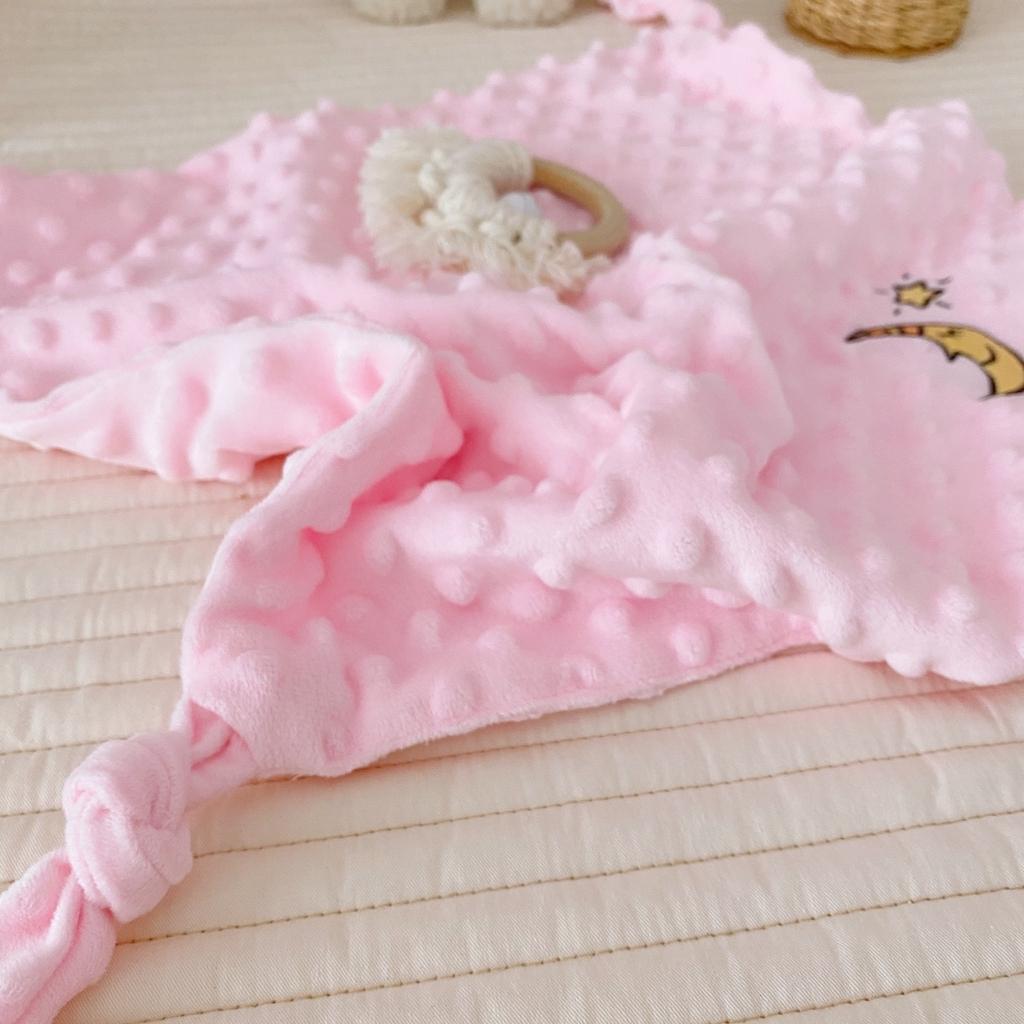 91家纺网 家纺一手货源 找家纺 星期八 2020新款魔法豆豆安抚巾40*40cm 粉色