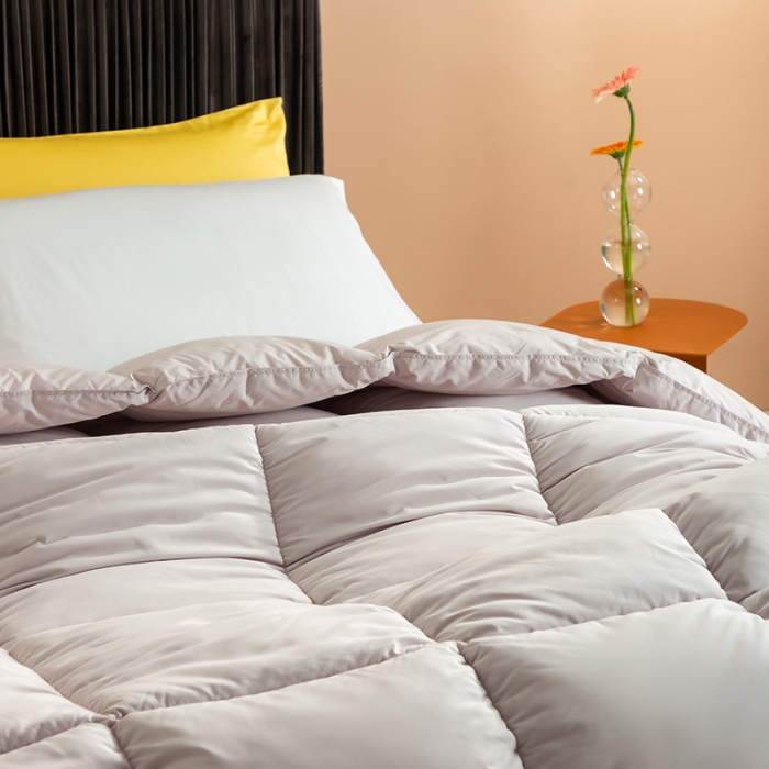 91家纺网 家纺一手货源 找家纺 2024新款大朵绒轻音羽绒被春秋被冬被 暮色灰