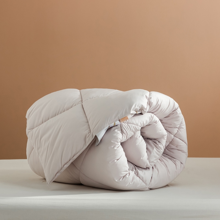 91家纺网 家纺一手货源 找家纺 2024新款大朵绒轻音羽绒被春秋被冬被 暮色灰