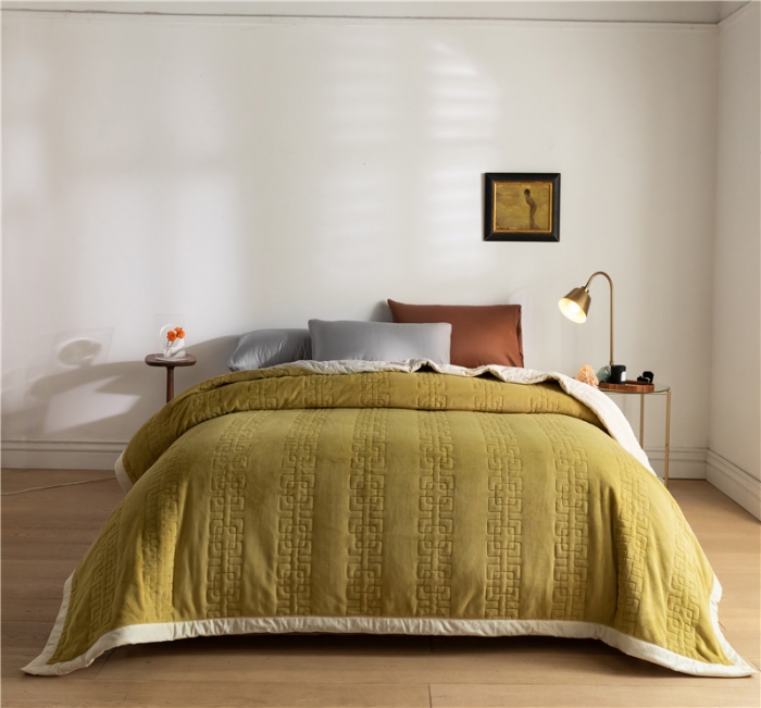 91家纺网 家纺一手货源 找家纺 （总）法芙娜 黑科技吸湿牛奶绒夹棉毛毯夹棉毯