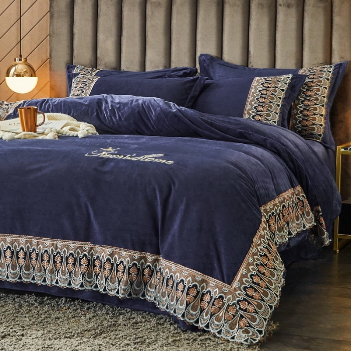 91家纺网 家纺一手货源 找家纺 金米诺爆款公主风工艺款纯色加厚水晶绒绣花四件套赫拉之恋-藏青