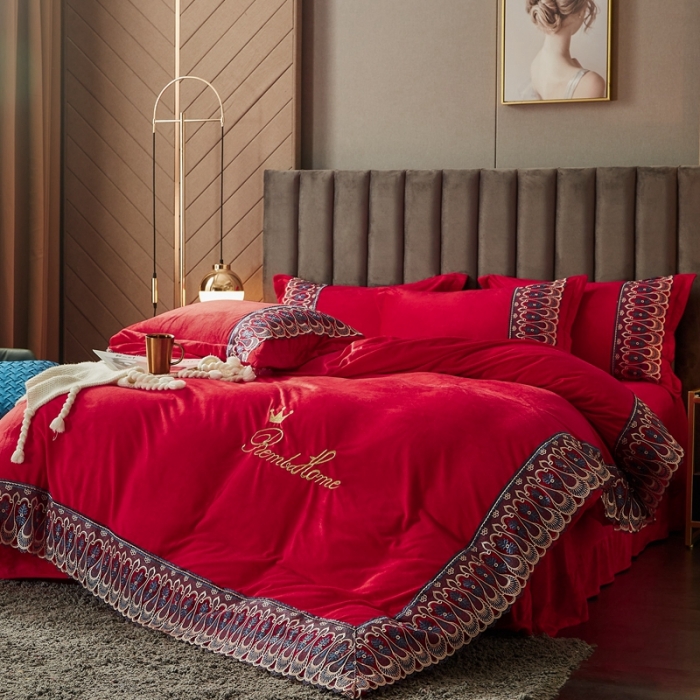 91家纺网 家纺一手货源 找家纺 金米诺爆款公主风工艺款纯色加厚水晶绒绣花四件套赫拉之恋-大红