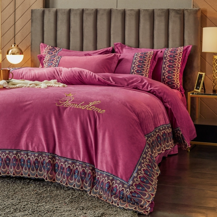 91家纺网 家纺一手货源 找家纺 金米诺爆款公主风工艺款纯色加厚水晶绒绣花四件套赫拉之恋-豆沙