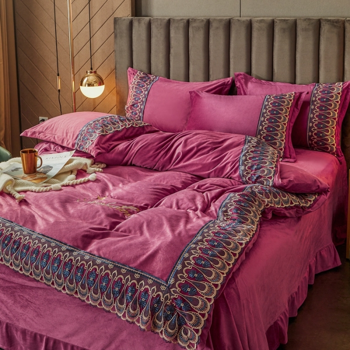 91家纺网 家纺一手货源 找家纺 金米诺爆款公主风工艺款纯色加厚水晶绒绣花四件套赫拉之恋-豆沙