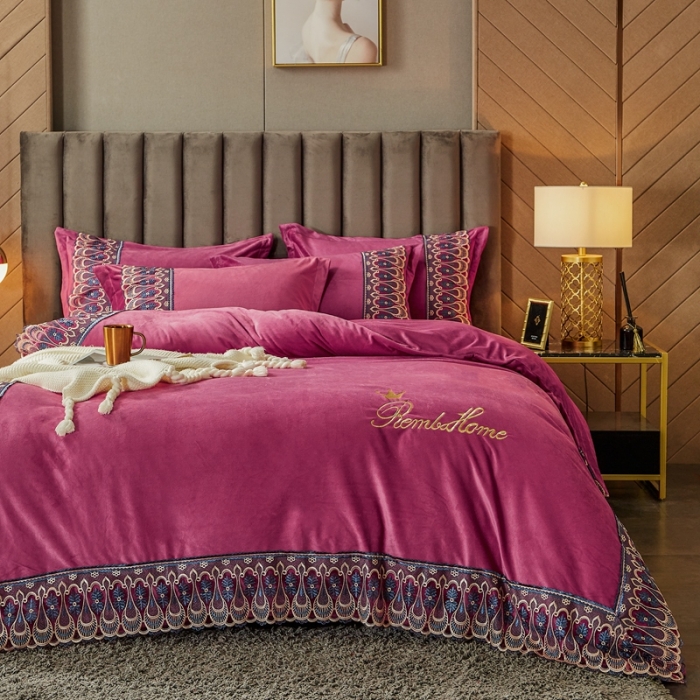 91家纺网 家纺一手货源 找家纺 金米诺爆款公主风工艺款纯色加厚水晶绒绣花四件套赫拉之恋-豆沙