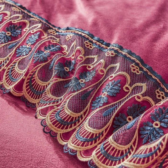 91家纺网 家纺一手货源 找家纺 金米诺爆款公主风工艺款纯色加厚水晶绒绣花四件套赫拉之恋-豆沙