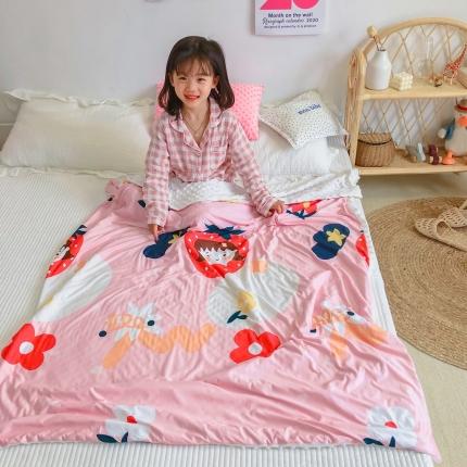 91家纺网 家纺一手货源 找家纺 星期八 2020新款A类针织棉豆豆毯 草莓女孩