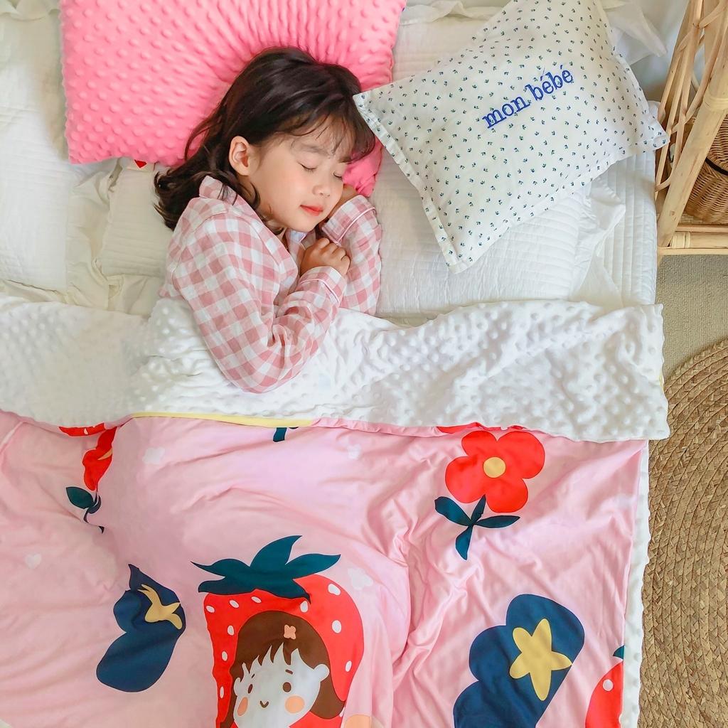 91家纺网 家纺一手货源 找家纺 星期八 2020新款A类针织棉豆豆毯 草莓女孩