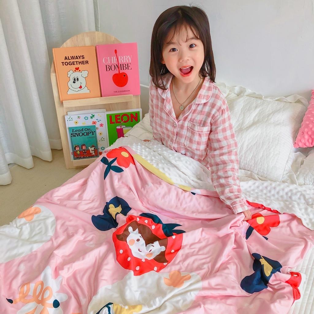 91家纺网 家纺一手货源 找家纺 星期八 2020新款A类针织棉豆豆毯 草莓女孩