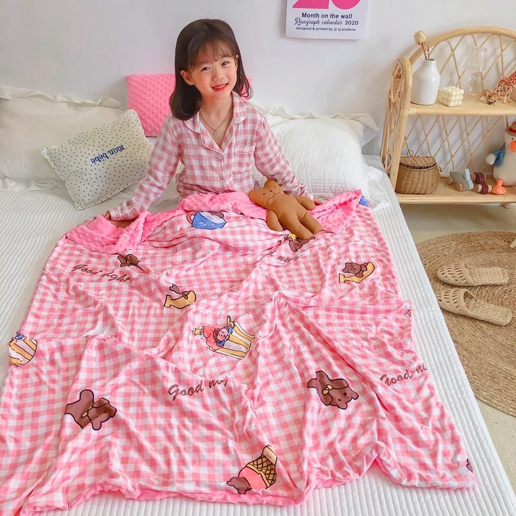 91家纺网 家纺一手货源 找家纺 星期八 2020新款A类针织棉豆豆毯 粉格小熊