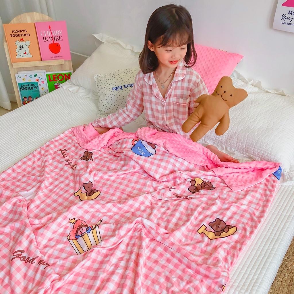 91家纺网 家纺一手货源 找家纺 星期八 2020新款A类针织棉豆豆毯 粉格小熊