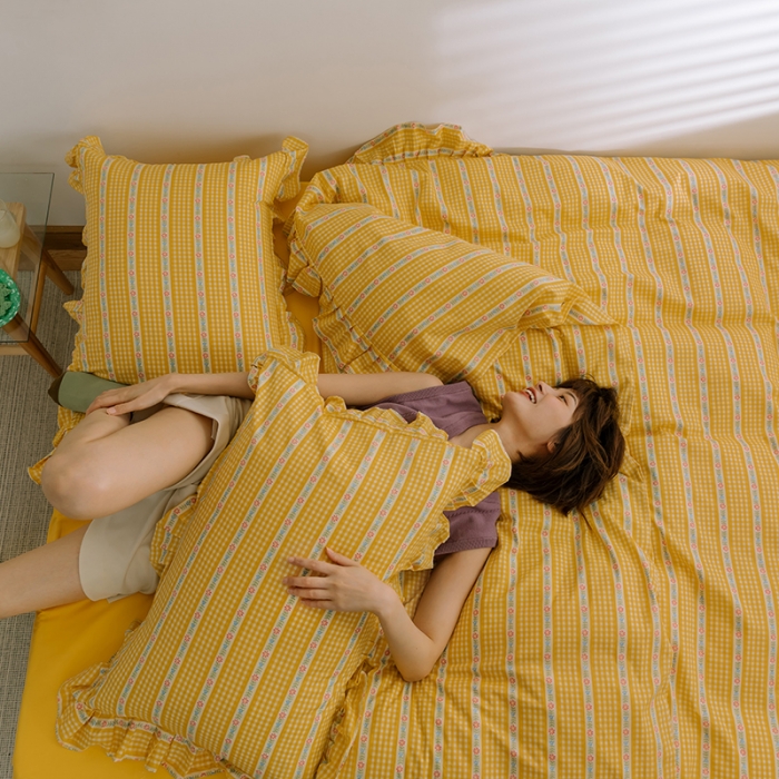 91家纺网 家纺一手货源 找家纺 窝米 2020新款全棉韩式公主风花边工艺款格子系列 洛璃黄