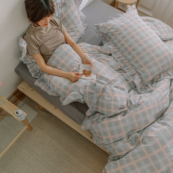 91家纺网 家纺一手货源 找家纺 窝米 2020新款全棉韩式公主风花边工艺款格子系列 灰格