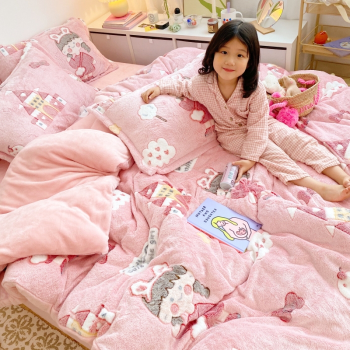 91家纺网 家纺一手货源 找家纺 川悦生活 2020新款雪花绒四件套 城堡女孩