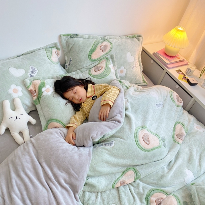 91家纺网 家纺一手货源 找家纺 川悦生活 2020新款雪花绒四件套 爱心牛油果