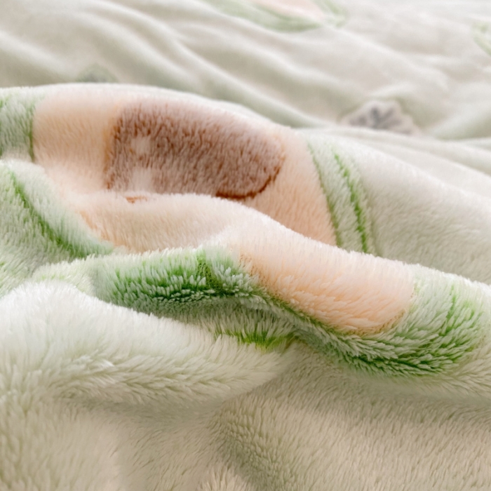 91家纺网 家纺一手货源 找家纺 川悦生活 2020新款雪花绒四件套 爱心牛油果