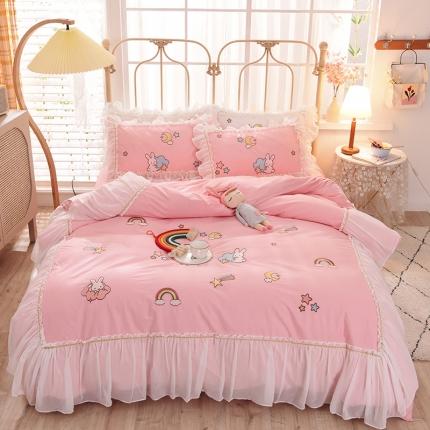 91家纺网 家纺一手货源 找家纺 （总）迪欧芙 2020新款全棉蕾丝公主风彩虹兔系列四件套