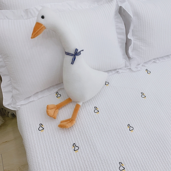 91家纺网 家纺一手货源 找家纺 漫调 2022新款ins风韩版床盖三件套 加油鸭白